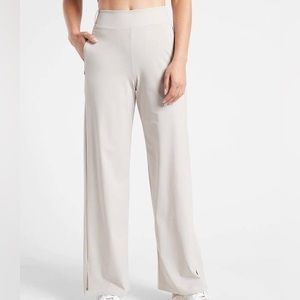 Athleta cosmic pant. Size 4. Beige. NEVER WORN